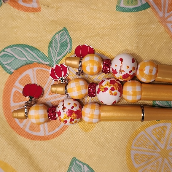 PRICE REDUCED BRAND NEW HANDMADE FALL/ AUTUMN PENS PRICE IS FOR ONE PEN - Picture 3 of 3